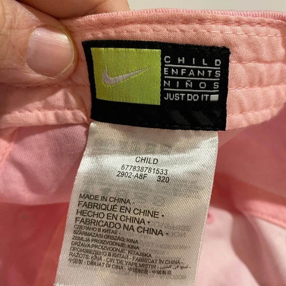 NIKE Strap Back Hat Child Size (CN)